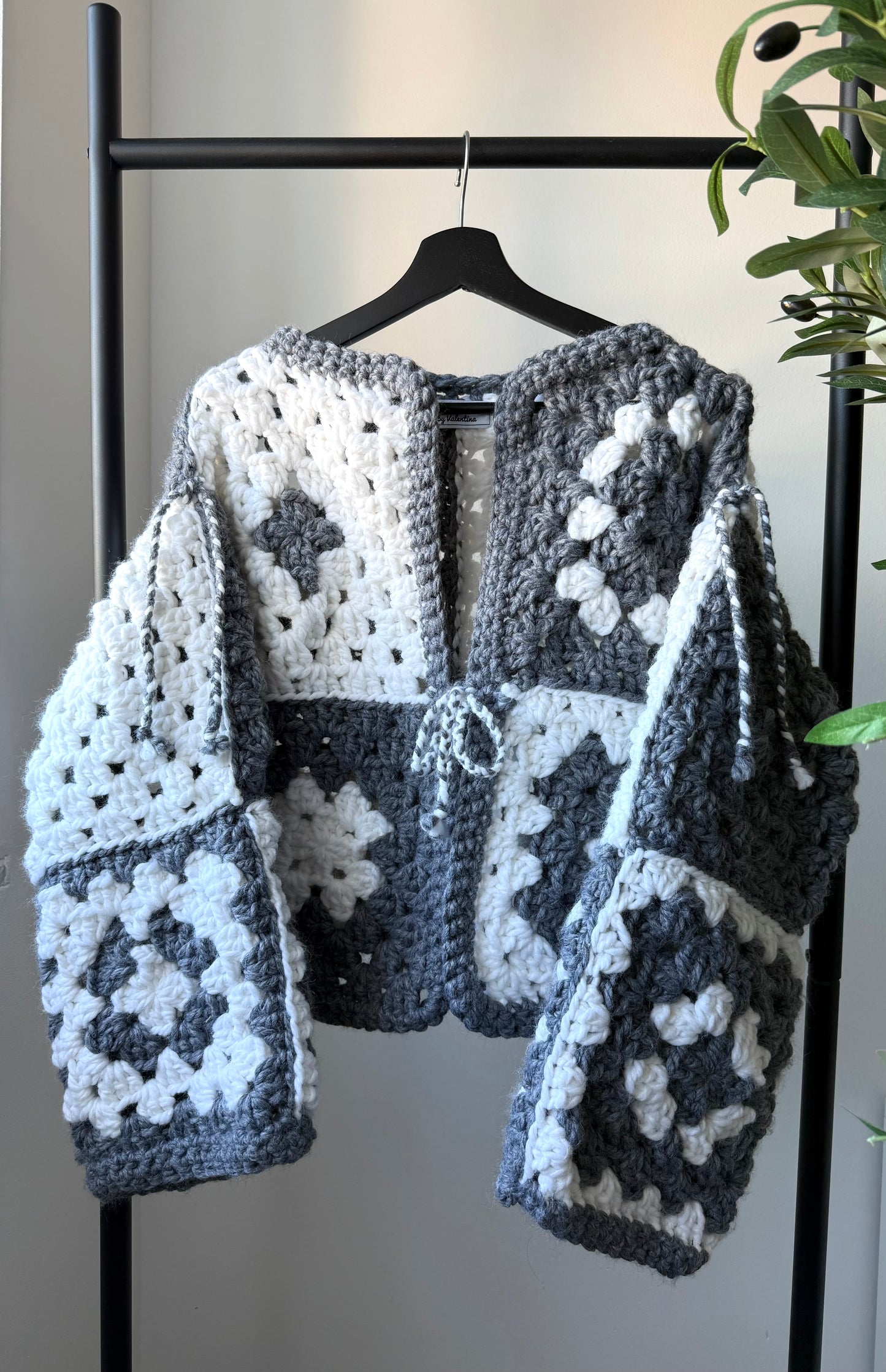 „Stone Veil“ Cardigan