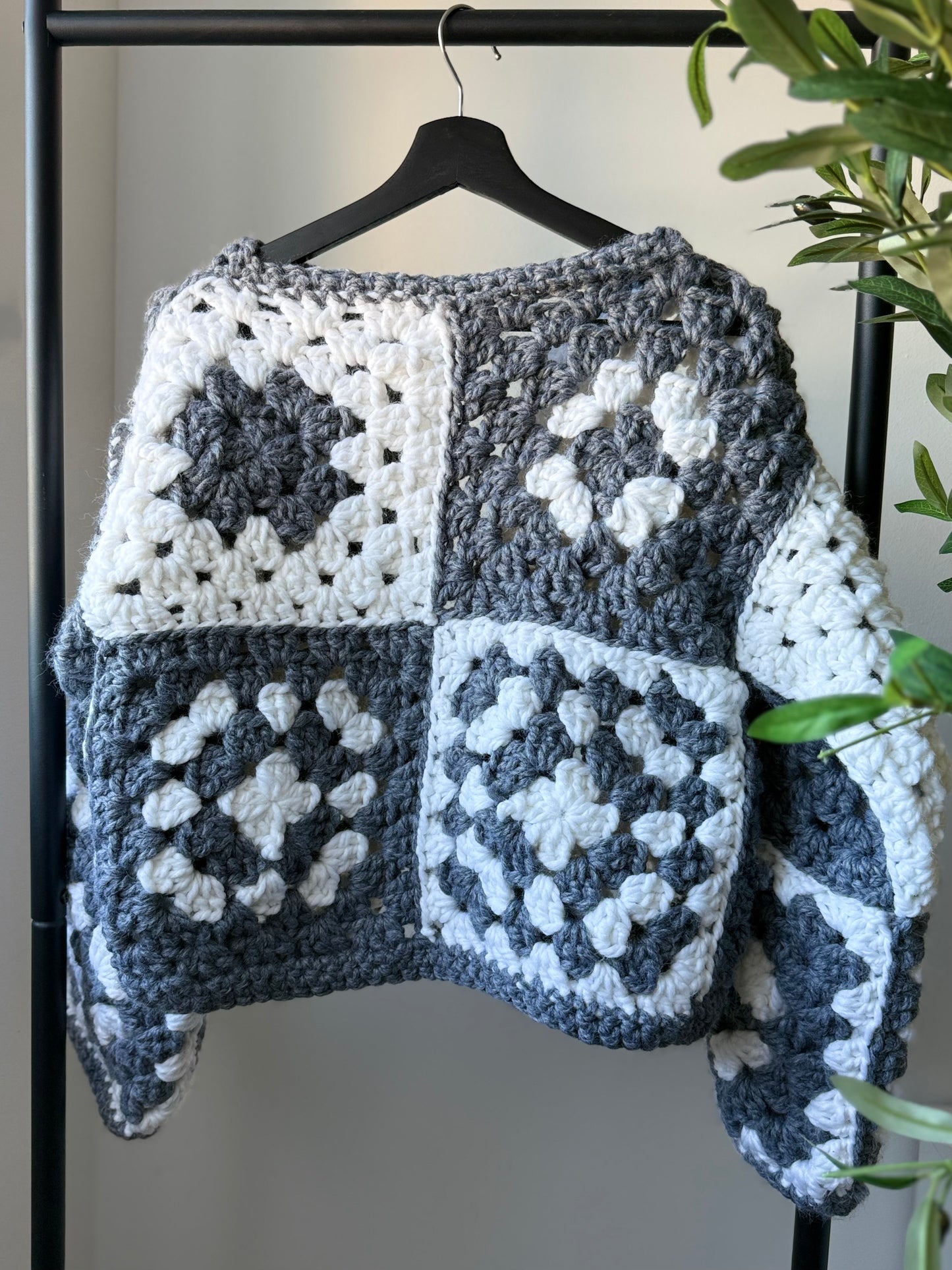 „Stone Veil“ Cardigan